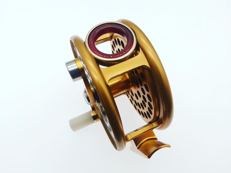 Fly Reel ZYZ-08 with agate line guard.